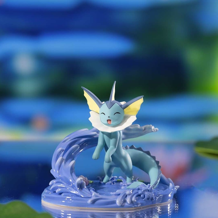 Pokémon Center: Playful Splashes with Vaporeon Evolving Personalities Figure